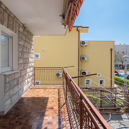 City Apartment Domagoj Омиш Экстерьер фото