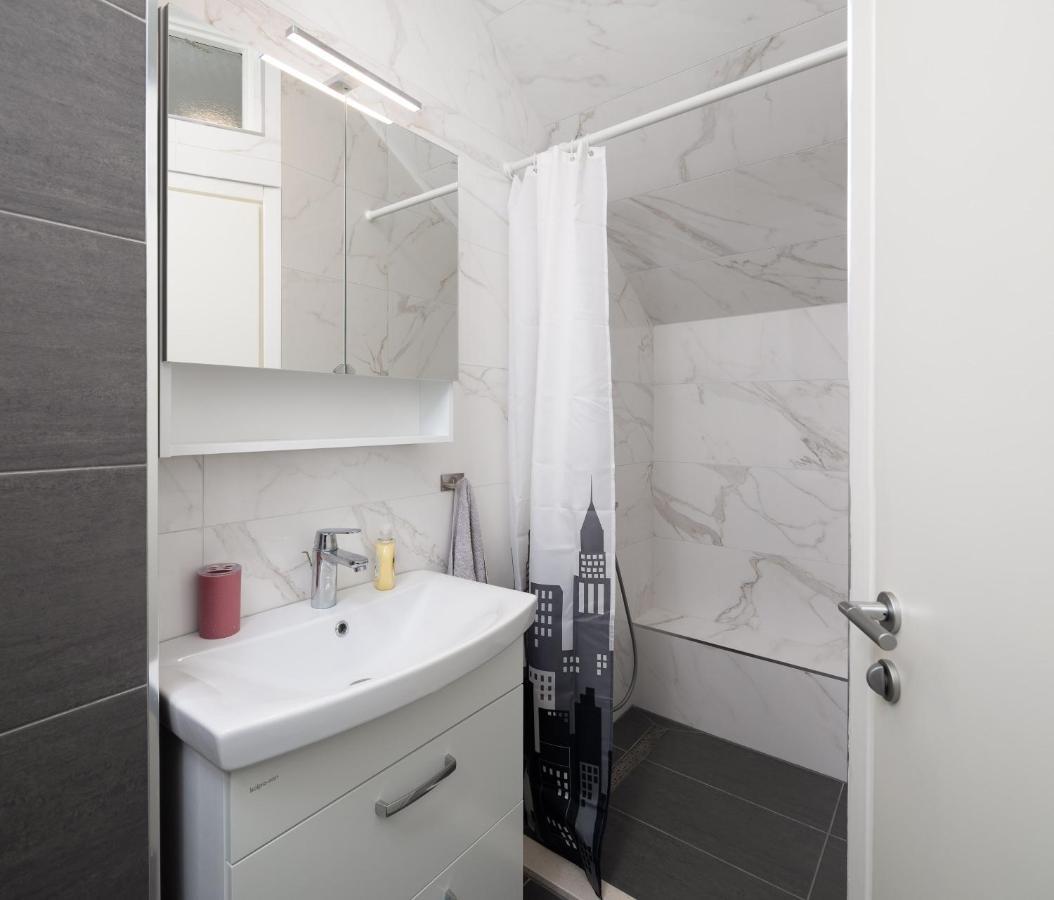 City Apartment Domagoj Омиш Экстерьер фото