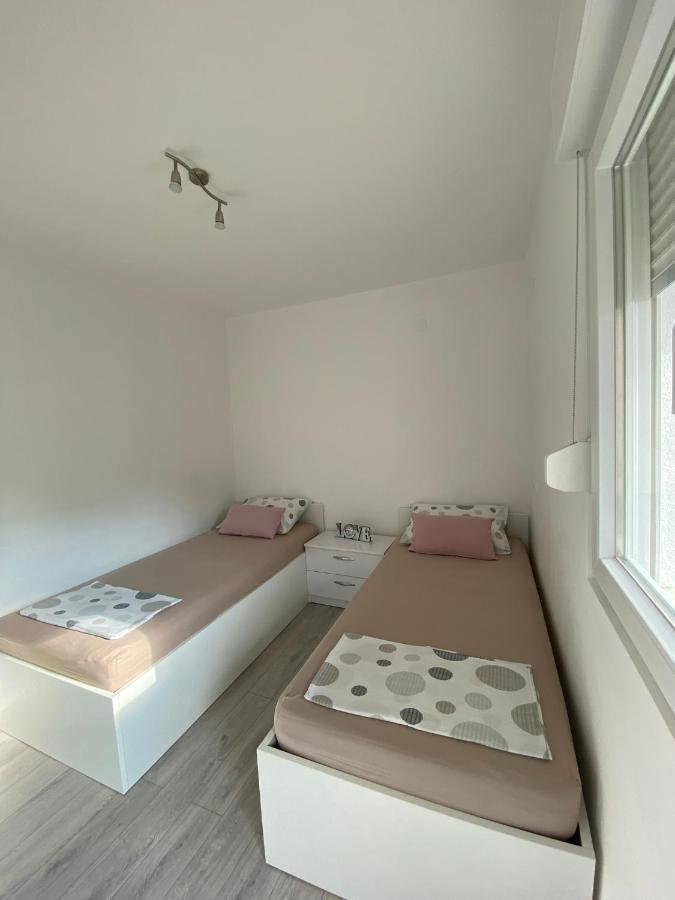 City Apartment Domagoj Омиш Экстерьер фото