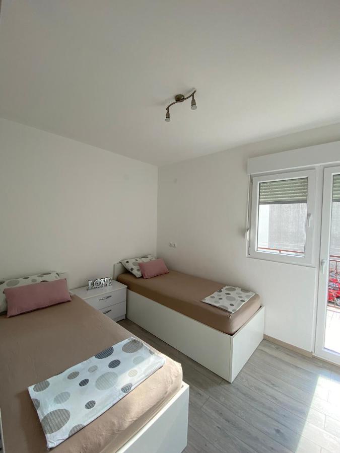 City Apartment Domagoj Омиш Экстерьер фото
